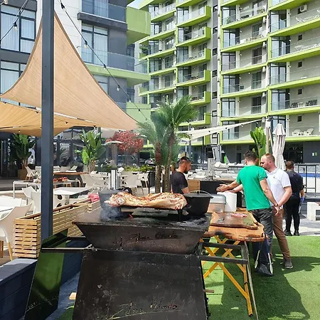 Azur 91 - Pool & Spa Beach Daire Navodari