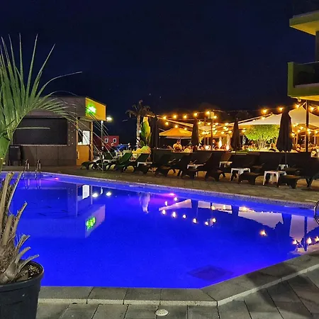 Azur 91 - Pool & Spa Beach Daire